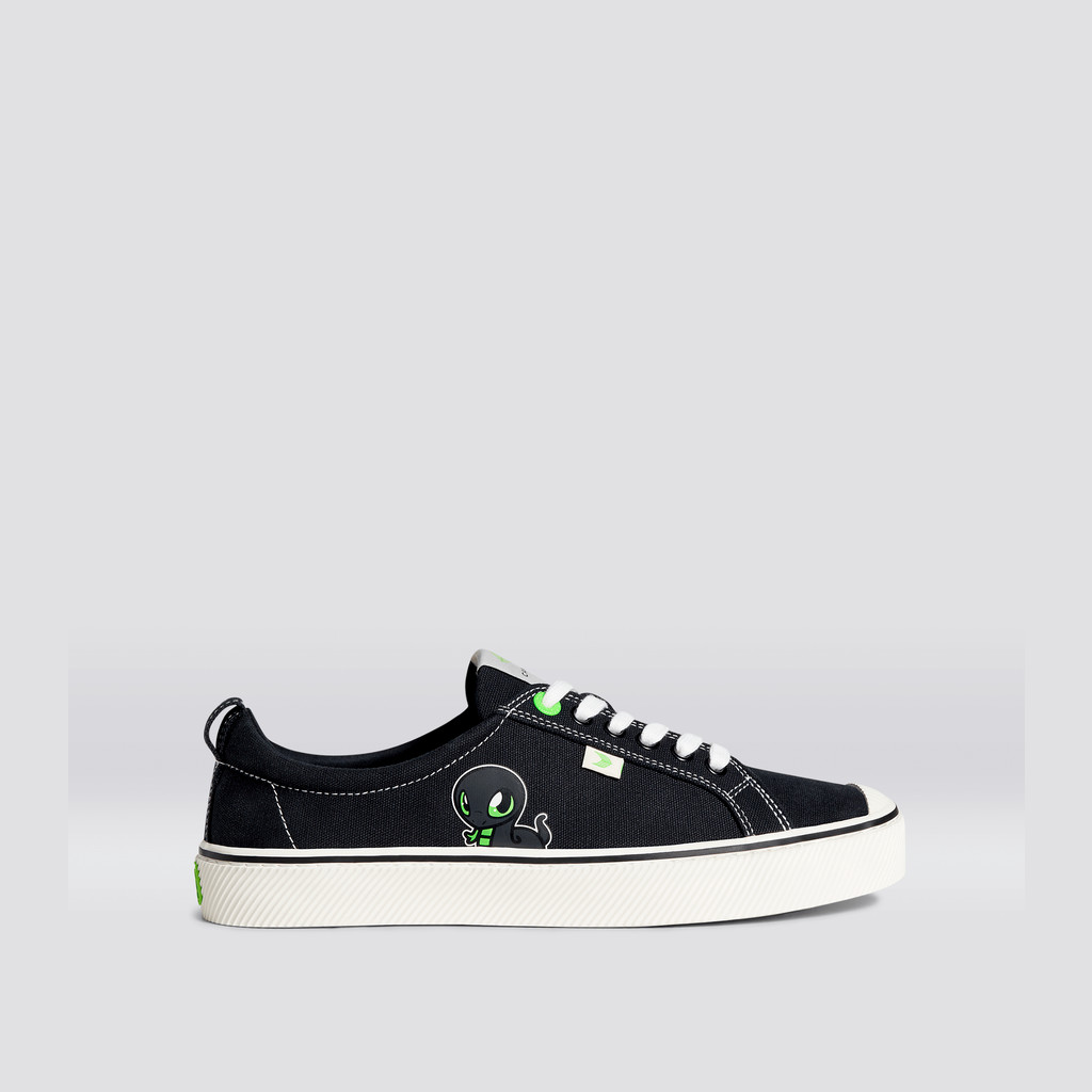 Cariuma Low Top Canvas Veganska OCA LOW Dam Svarta | 784695-WIP