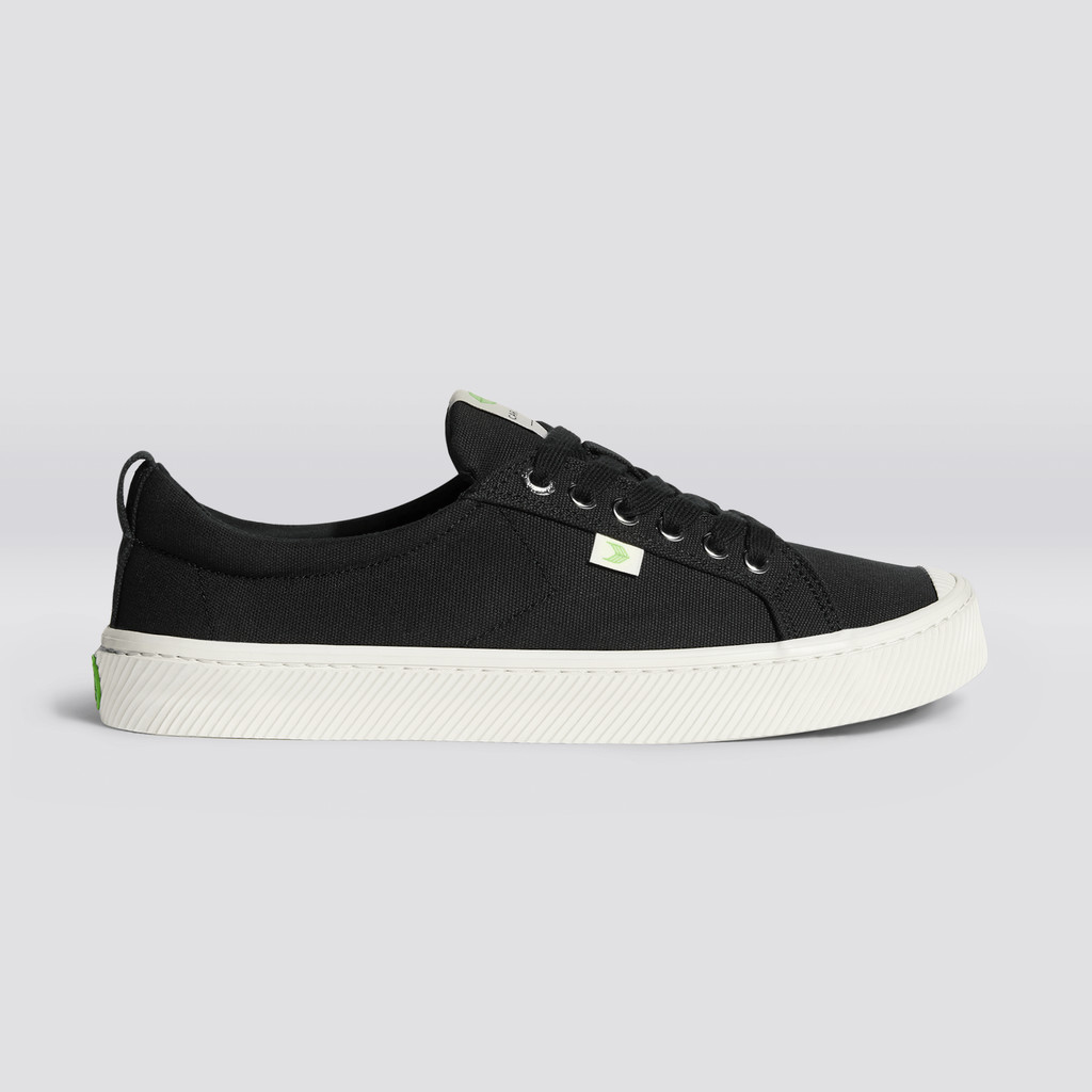 Cariuma Low Top Canvas Veganska OCA LOW Dam Svarta | 763289-EFT