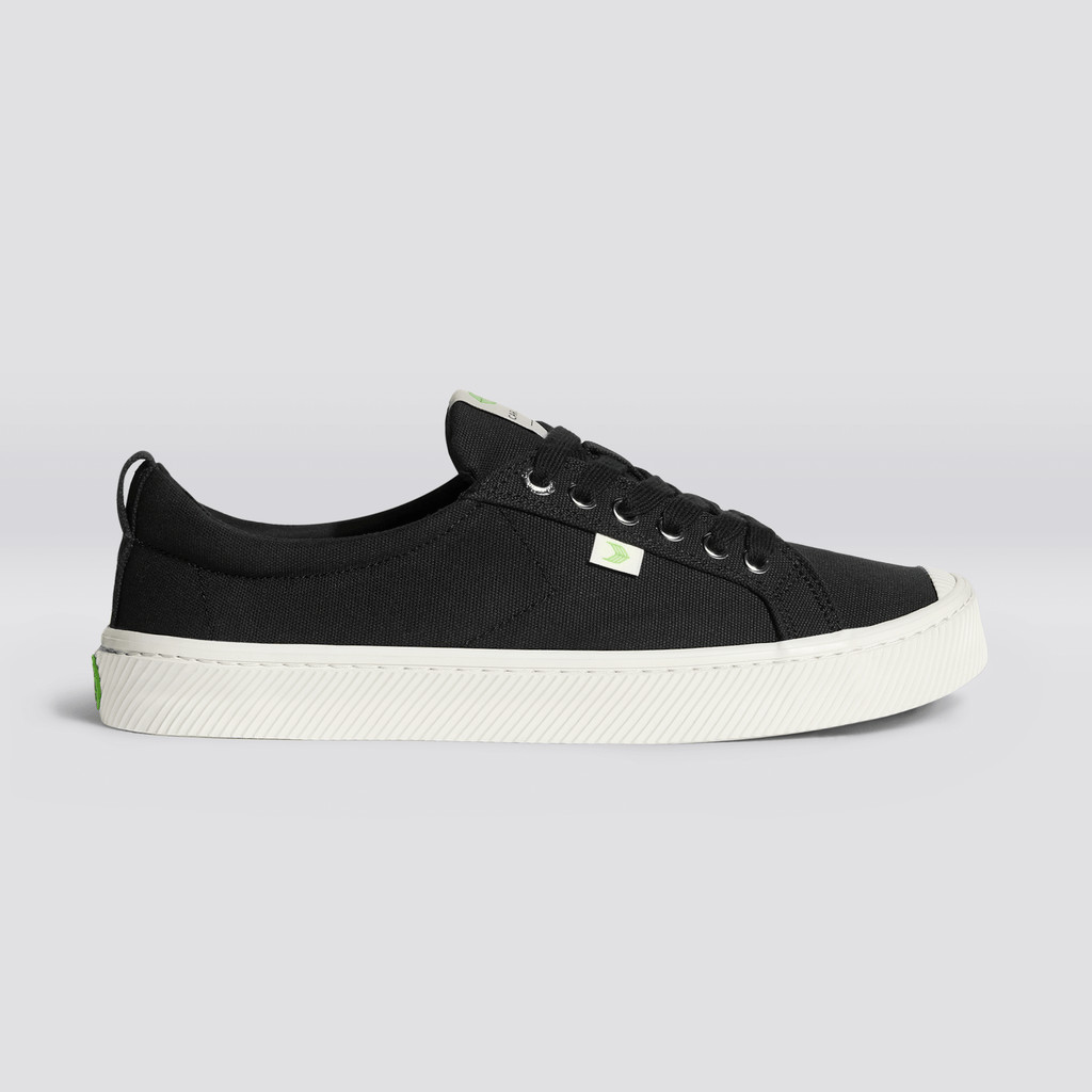 Cariuma Low Top Canvas Veganska OCA LOW Herr Svarta | 820954-WPU